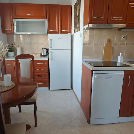 Apartment Urban Living Near Park & Bohemian Street *
